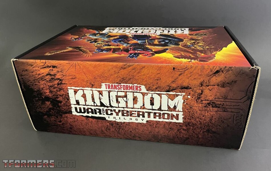 Transformers War For Cybertron Kingdom 35th Anniversary Beast Wars Promo Box  (5 of 57)